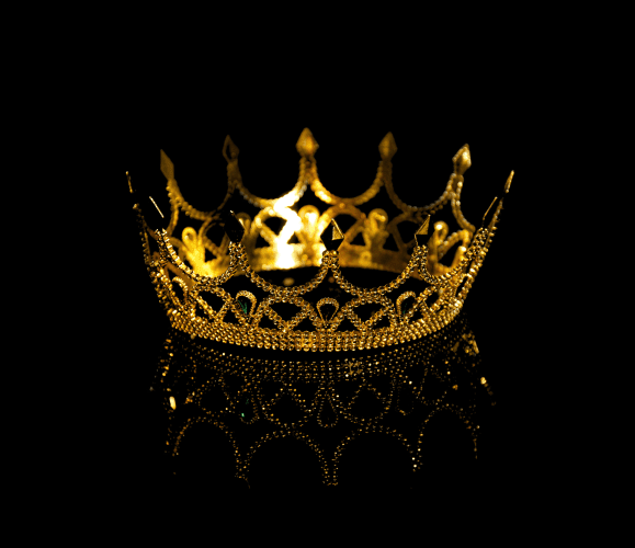 Replace Crown About Investor GCC Maison Crown Luxe